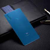 thay nắp lưng xiaomi mi8 se chính hãng
