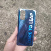 thay nắp lưng oppo realme x7 pro chính hãng 4