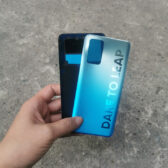 thay nắp lưng realme q3 pro nhựa cứng 3